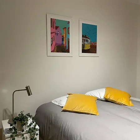 Modern 4-bedroom In Bairro Alto,