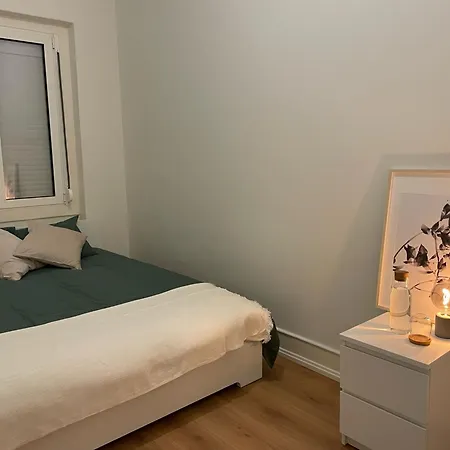 Modern 4-bedroom In Bairro Alto,