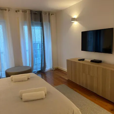 Apartment Modern 4-bedroom In Bairro Alto,