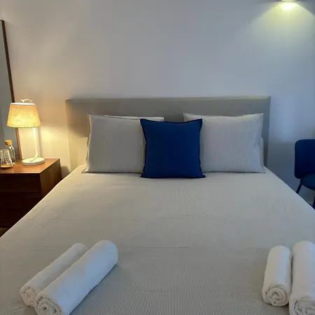 Apartment Modern 4-bedroom In Bairro Alto, *