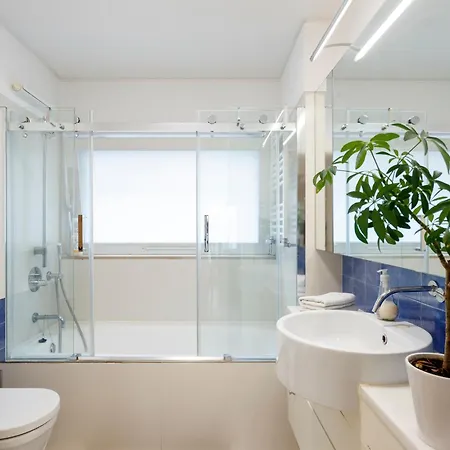 Modern 4-bedroom In Bairro Alto, Lisbon