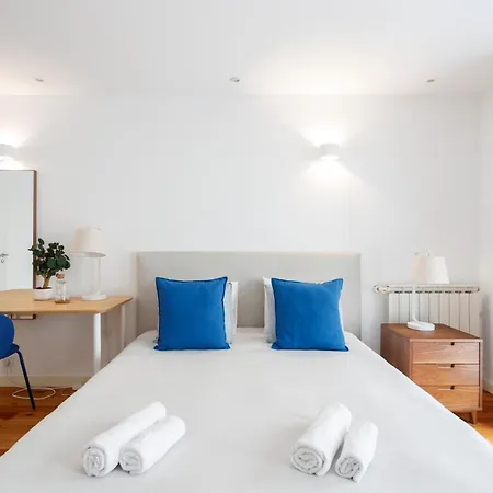 Apartment Modern 4-bedroom In Bairro Alto, Lisbon